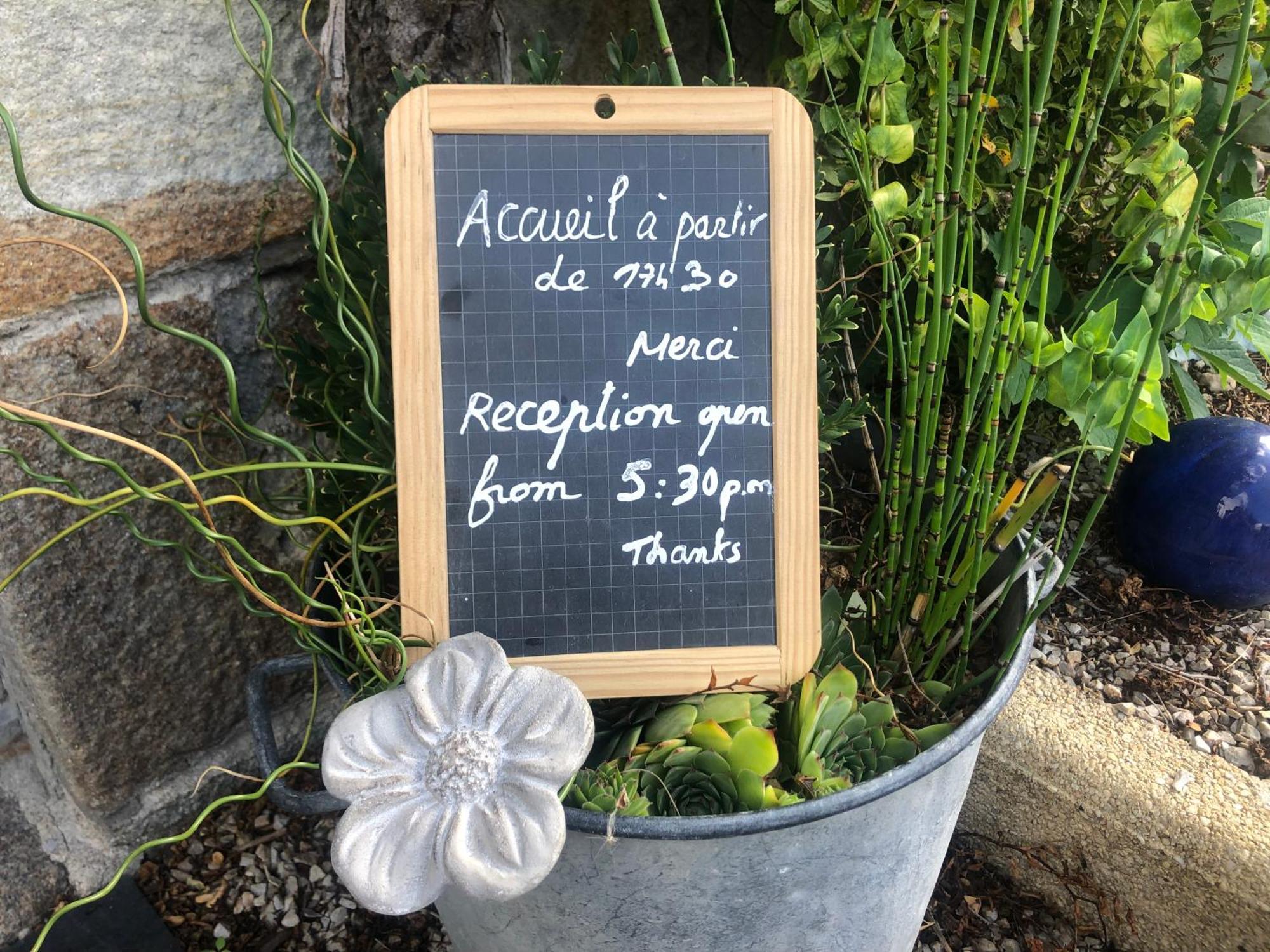 Le Clos De La Moriere Mont-Dol Eksteriør billede